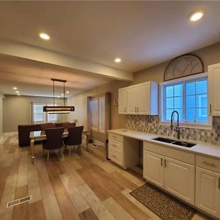 Luxury Private Home In The Heart Of Ниагарски водопад Екстериор снимка