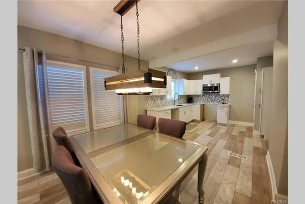 Luxury Private Home In The Heart Of Ниагарски водопад Екстериор снимка